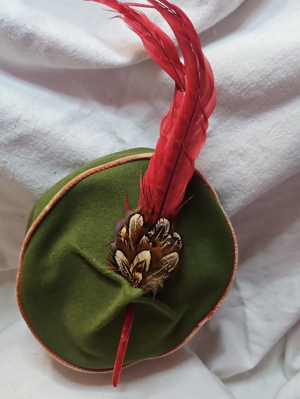 Vtg 40s RARE Green Felt Tyrolean Hat  Red Feather Trim And Hat Box